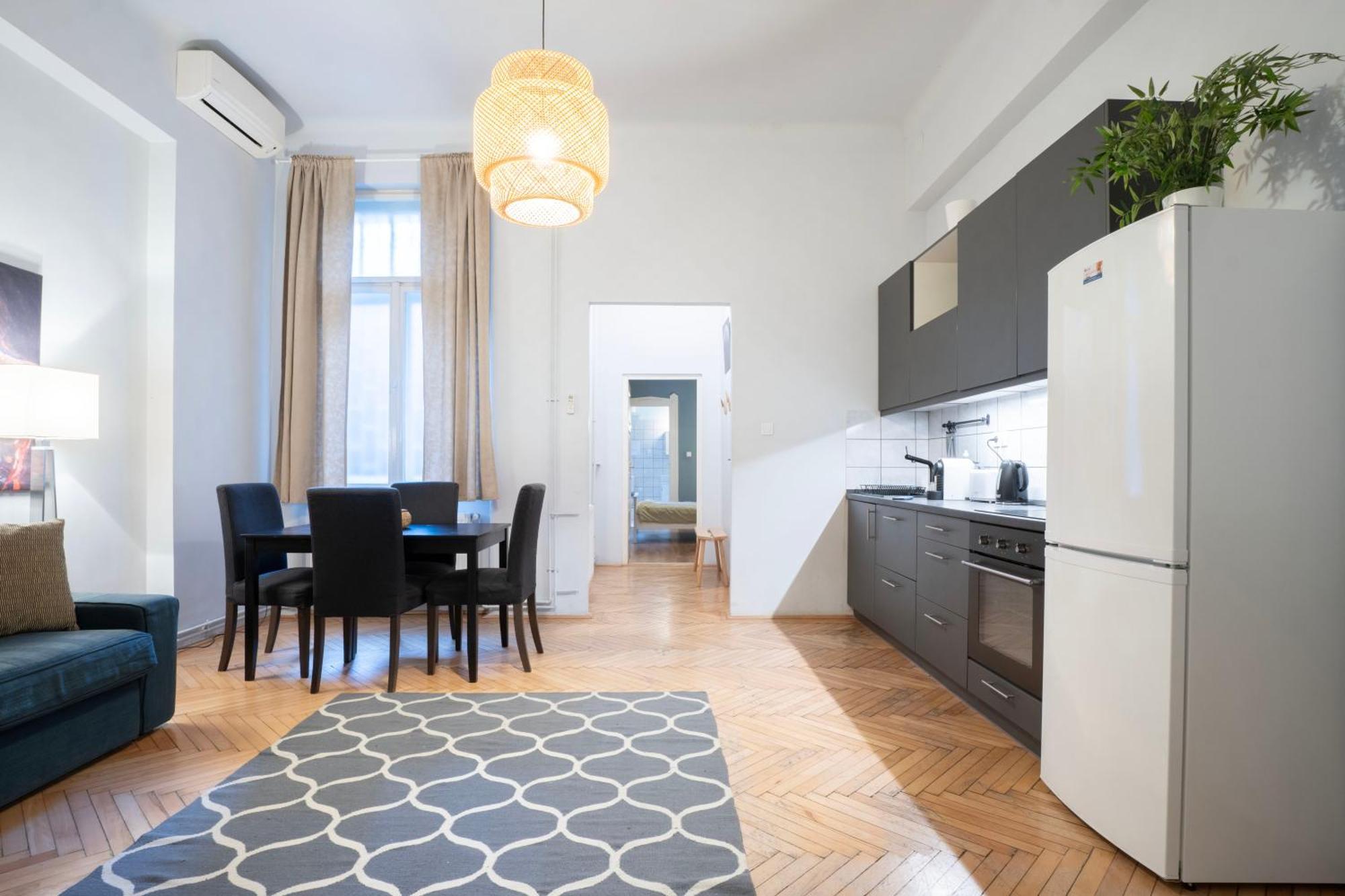 Super Comfort Apartment With 3 Rooms Next To Opera 부다페스트 외부 사진